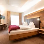 Der Tropolacherhof & Restaurant Hotel Tröpolach
