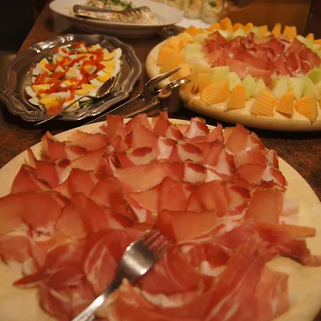 Der Troepolacherhof & Restaurant Hotell Tröpolach