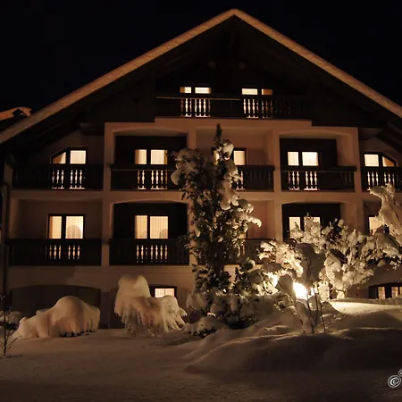 Der Tropolacherhof & Restaurant Hotel 3*